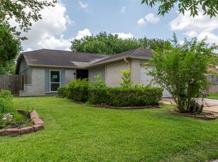 10703 Highland Woods Dr, Sugar Land, TX 77498