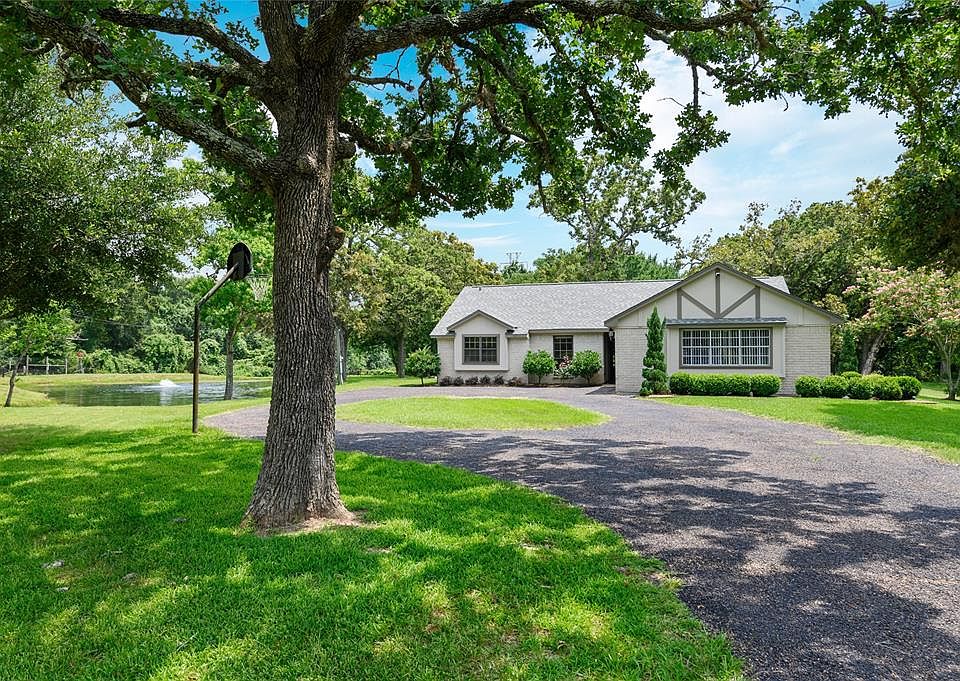 1st image of 10110 Hidden Lake Ln