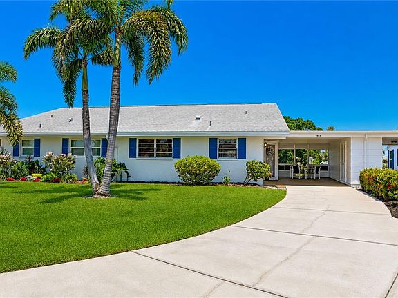 3rd image of 4603 Lexington Cir