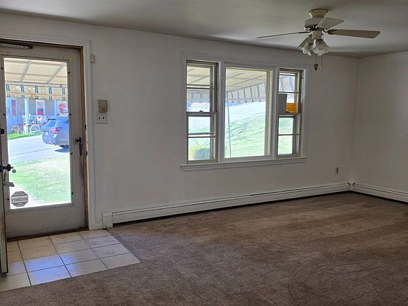 3rd image of 303 Wyoming Ave