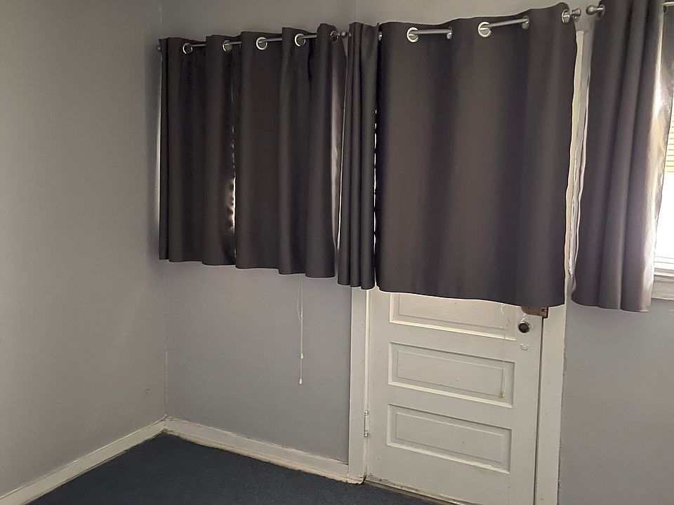 1st image of 300 W 5th St #2