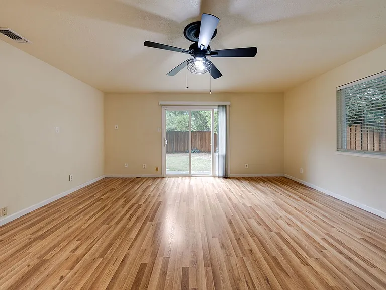 5113 Sitton Way — Photo 17