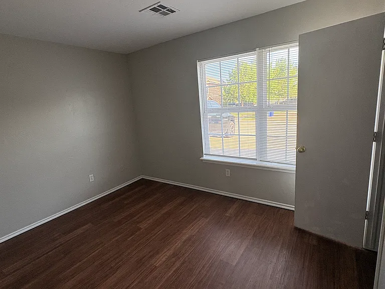603 Welston Cir #1 — Photo 11