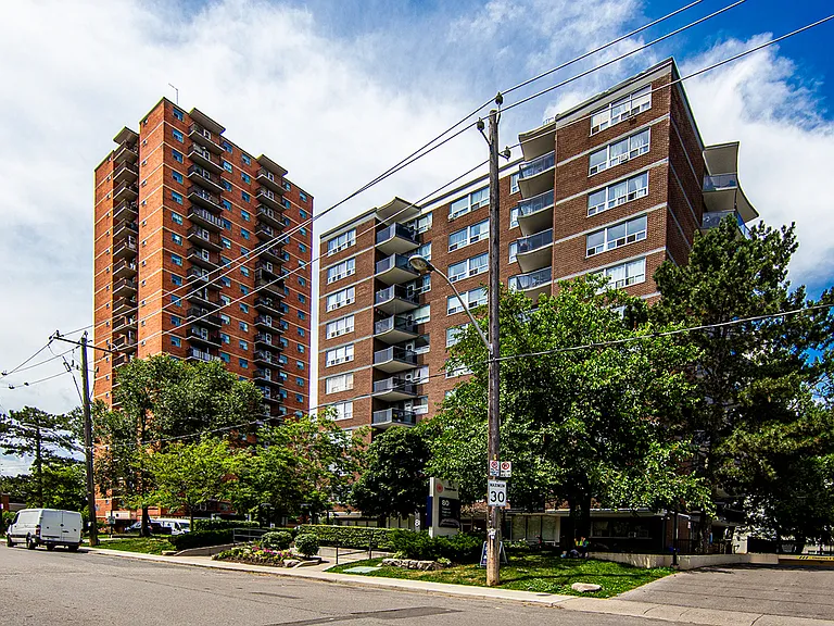 100 Gowan Ave — Photo 16
