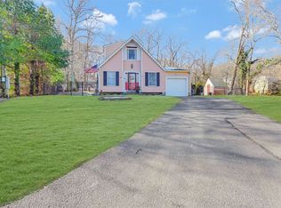 110 Brook Rd, Port Jefferson, NY 11777