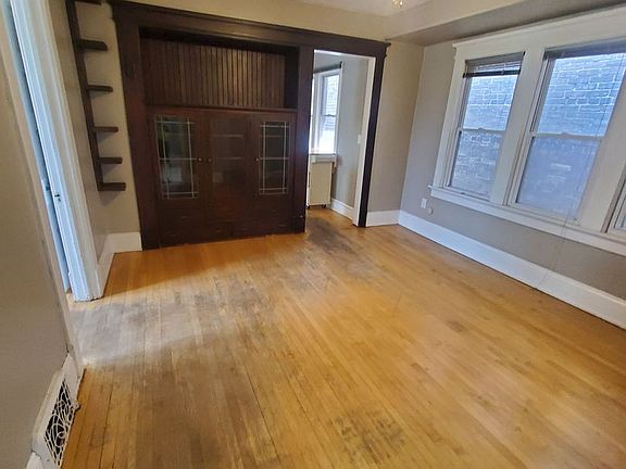 3rd image of 1832 E Windsor Pl #1834