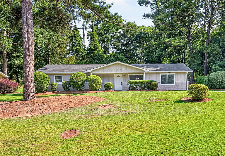 4905 Annistown Rd — Photo 1