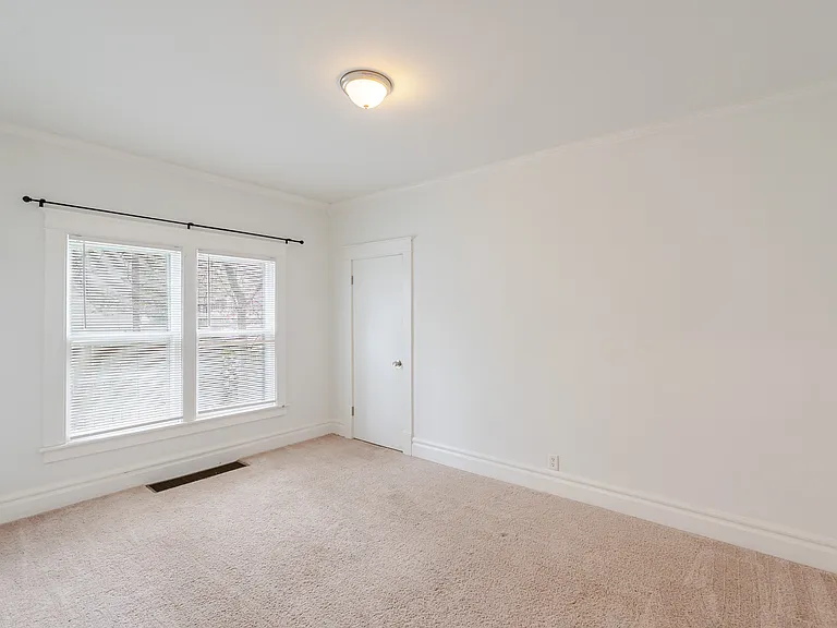 306 Brown St — Photo 12