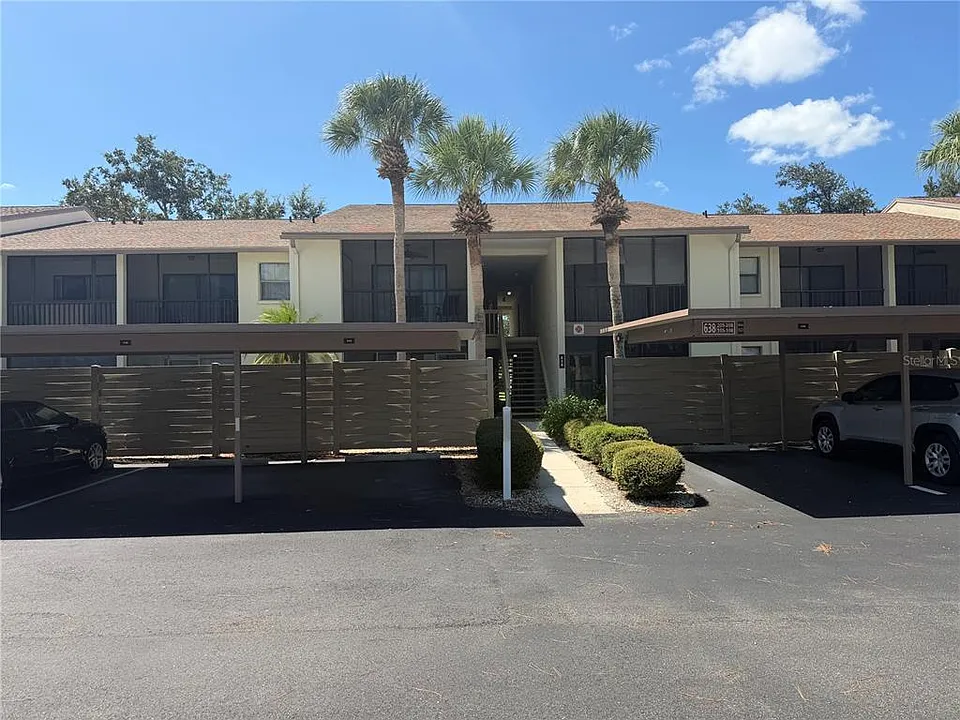 638 Bird Bay Dr E #208