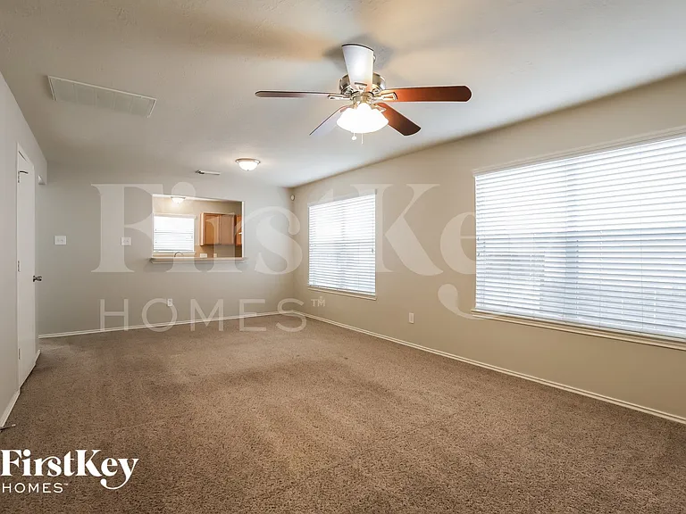 1511 Oxberg Trl — Photo 3