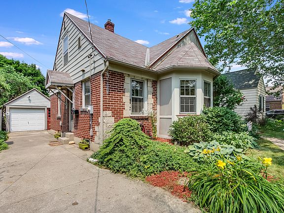 5th image of 845 Walsh St SE