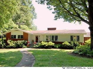 70 W Oakview Rd, Asheville, NC 28806
