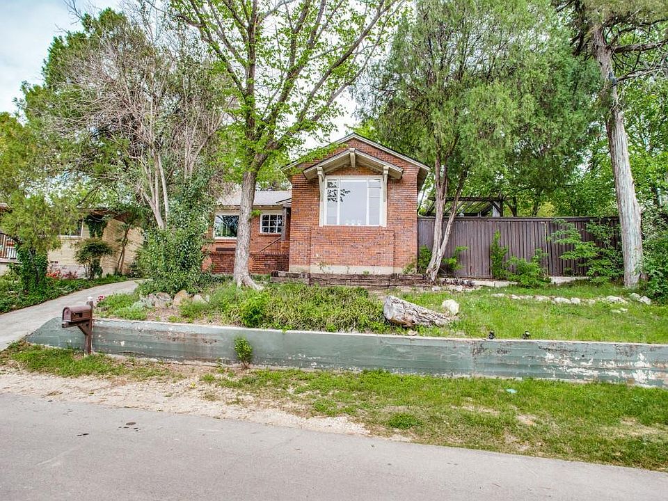 1st image of 438 Coombs Creek Dr