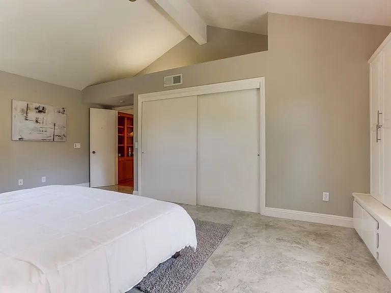 10730 Carillon Ct — Photo 30