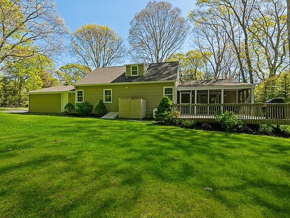 4th image of 910 Oakwood Dr