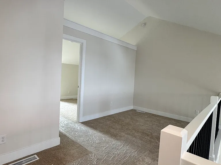 1101 Emerald Cv — Photo 8