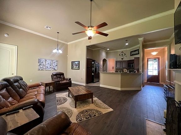 2nd image of 1113 Bear Creek Dr