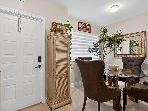 5th image of 7763 Southampton Terrace #303