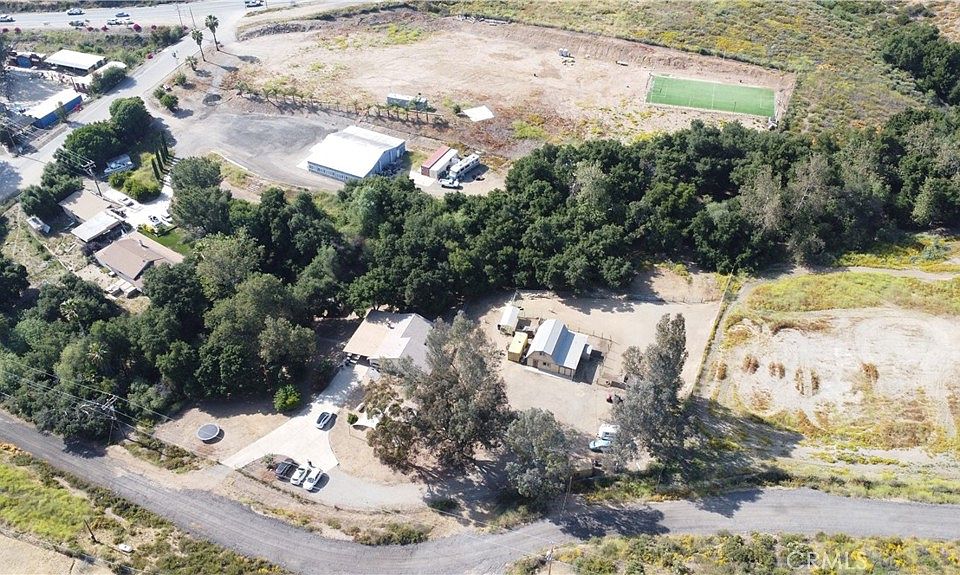 1st image of 23550 Oak Circle Dr