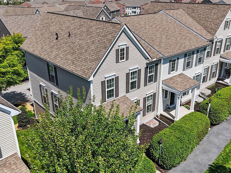 1st image of 3256 Lark Way