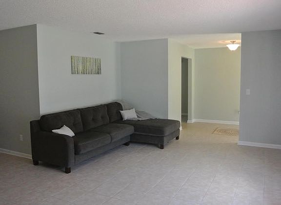 5th image of 115 Beechwood Ln