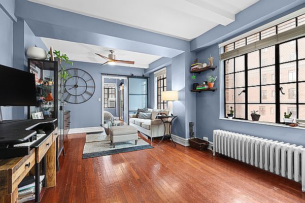 1st image of 320 E 42nd St APT 1110