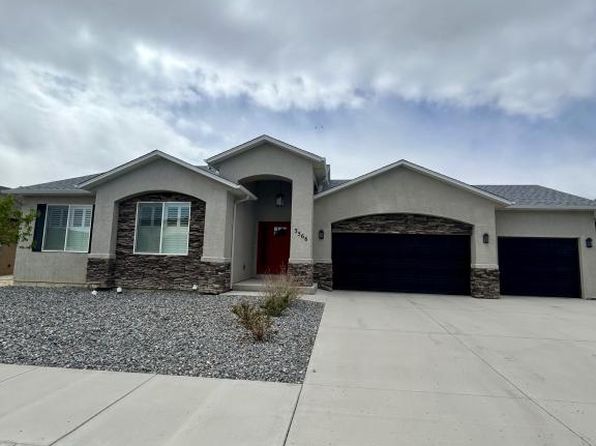 3566 Saddle Dr