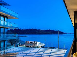 1355 Bellevue Ave #402, West Vancouver, BC V7T 0B4