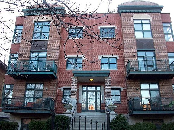 3rd image of 4646 N Beacon St APT G03