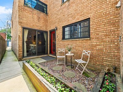 2735 N Mildred Ave #2, Chicago, IL, 60614