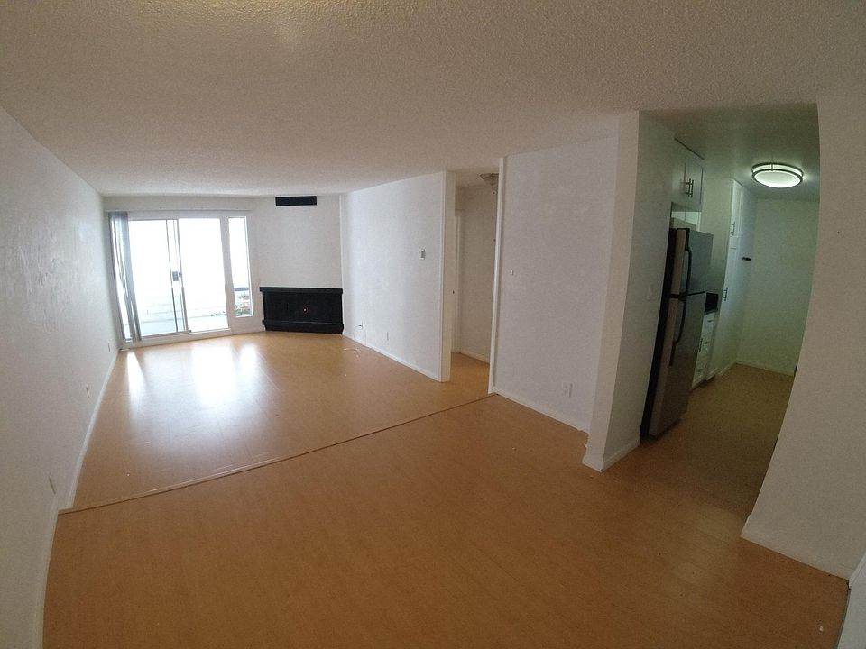 1st image of 1033 3rd St #205A