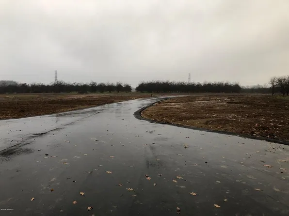 6306 Applewood Acres Dr NE, Comstock Park, MI 49321