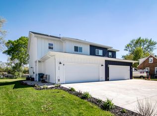 208 W River St, Bourbonnais, IL 60914