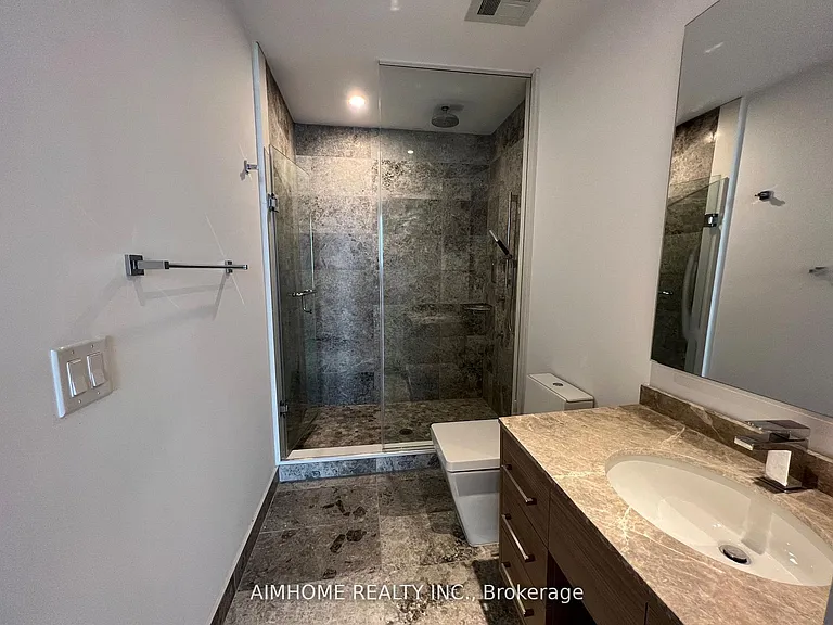 488 University Ave #5103 — Photo 21