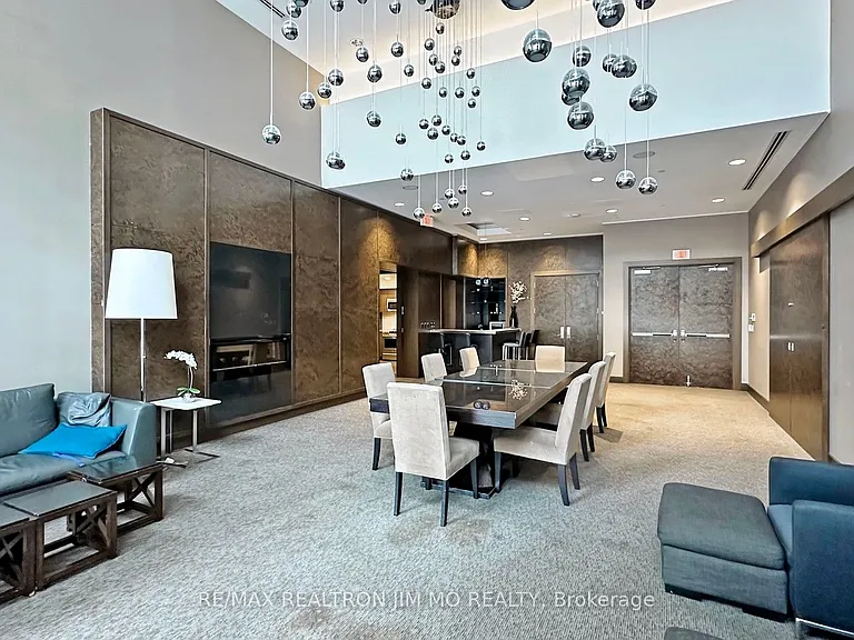 386 Yonge St #2508 — Photo 33