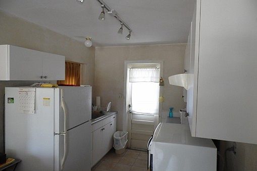 3rd image of 1016 Cohassett Ave