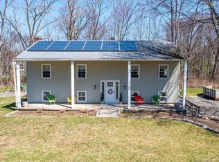 81 Whisconier Rd, Brookfield, CT 06804