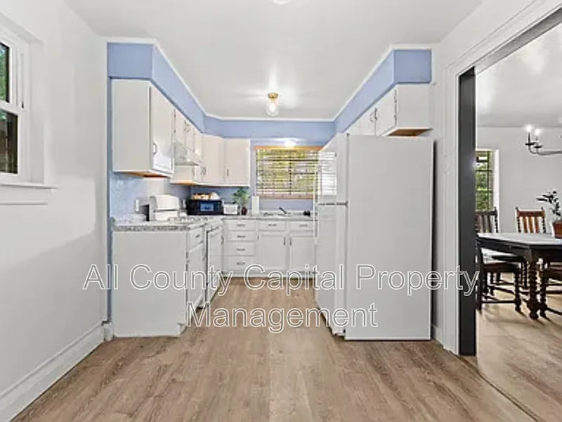 3 bed, 2.5 bath, 1675 sqft, $1,800 — Photo 4