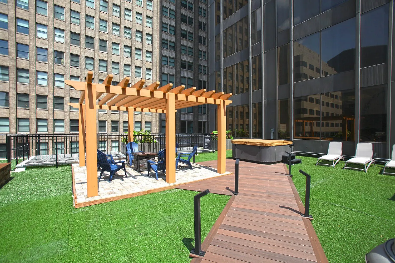 Gallery 720 — Photo 1
