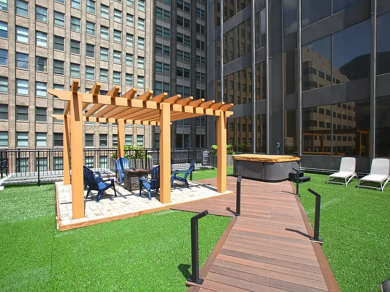 Gallery 720 — Photo 1