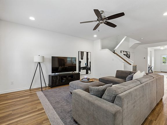 5th image of 2941 Gordon Ave