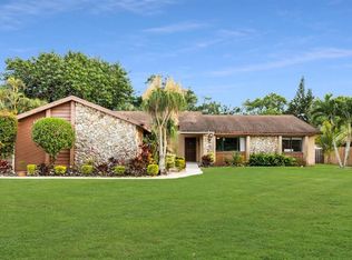 12118 Old Country Rd S, Wellington, FL 33414