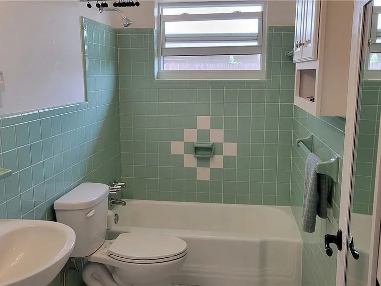 1403 Davis Dr — Photo 13