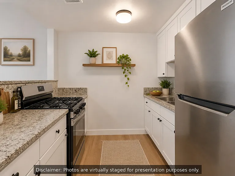 1922 S Hobart Blvd #6 — Photo 6