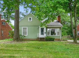 4004 Monticello Blvd, Cleveland Heights, OH 44121