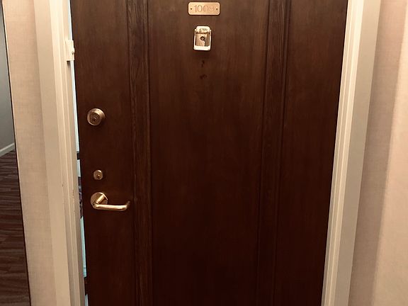5th image of 3610 Yacht Club Dr Portsview #1009