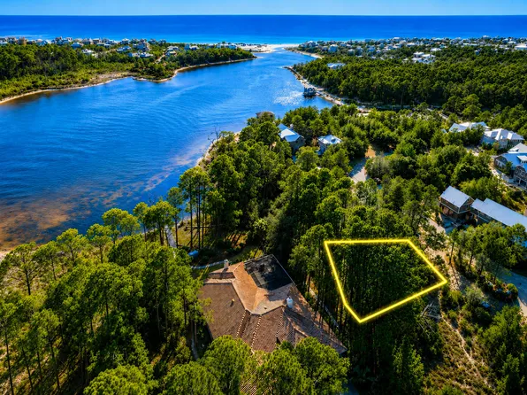 8 Wild Cherry Ln, Pt Washington, FL 32459