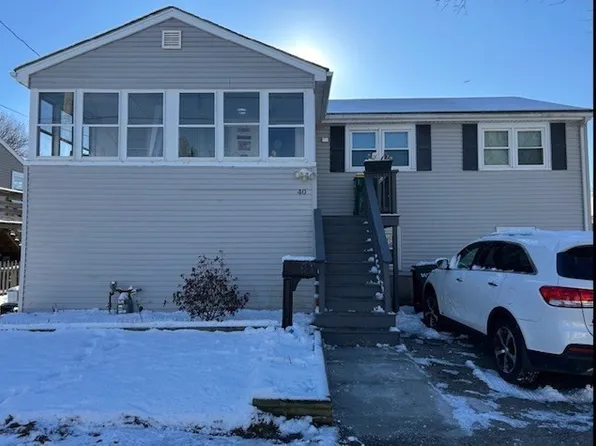 40 Brookline Ave, Hull, MA 02045