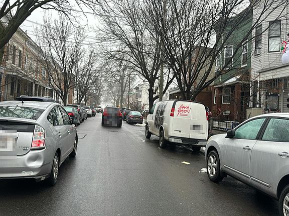 4th image of 60 Hale Ave