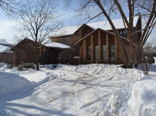 4305 Terri Lyn Ln, Northbrook, IL 60062